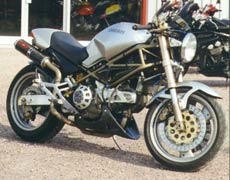Ducati 900 mostro